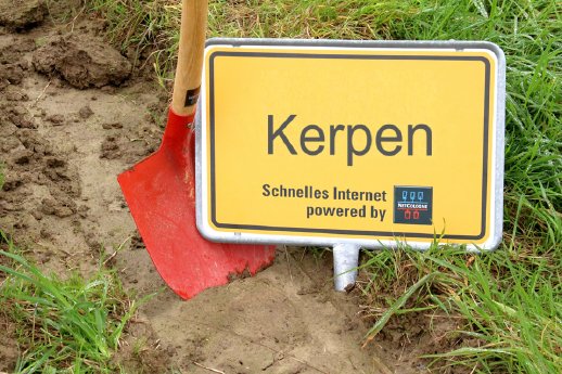 Kerpen_Schnelles Internet powered by NetCologne.png