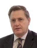 Prof. Dr. Horst E. Friedrich, Direktor des Institut für Fahrzeugkonzepte im DLR, stellt auf dem „CCeV Automotive Forum“ in Ingolstadt verschiedene Technologien des Instituts für Fahrzeugkonzepte vor.