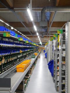 Aufgrund der deutlich geringeren Wärmeabstrahlung der LEDs gegenüber den zuvor eingebauten konventionellen Leuchtstofflampen wird die Klimatechnik erheblich entlastet / Foto: Emslicht