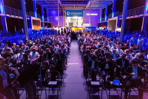 Das volle Atrium bei Tobit.Software.jpg