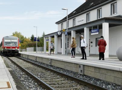 Hochabsorbierende Bahnsteigkante in Deutschland, Copyright: Rieder Gruppe/ Ditz Fejer