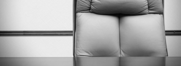 office-chair-6795421_960_720-585x215.jpg