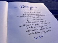 Eintrag ins Goldene Buch Ruth Gröne  / Credit „Region Hannover/Bittner“ 