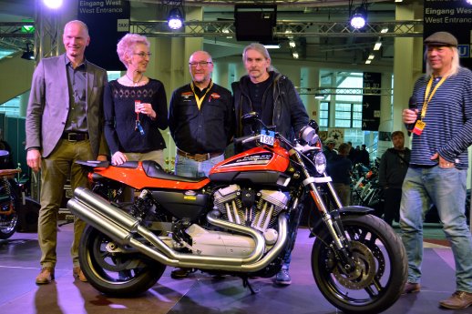 2018HDD05_Harley_Davidson_Hamburg_Nord_stiftet_Ausbildungsstaette_Motorrad.jpg