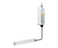 Der Ionisierer der Serie IZT44/45 (im Bild IZT44) punktet mit einem schlanken Design, einer 6-fachen Anzahl an Elektrodennadeln zum schnellen und zuverlässigen Abbau der statischen Elektrizität, zwei Arten von Controllern und modularen Verbindungsmöglichkeiten