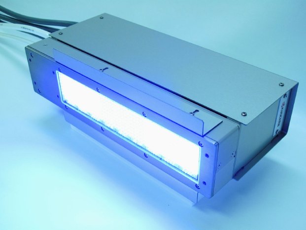 Pressefoto_Kyocera_KVL G3 Series LED-UV Curing System.JPG