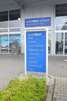 Firmenschild_Autoprofi_Ertner.JPG