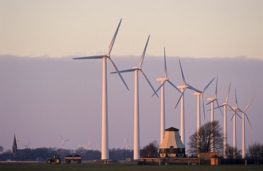Windenergie_Windraeder_Hamburg_Boethling.jpg