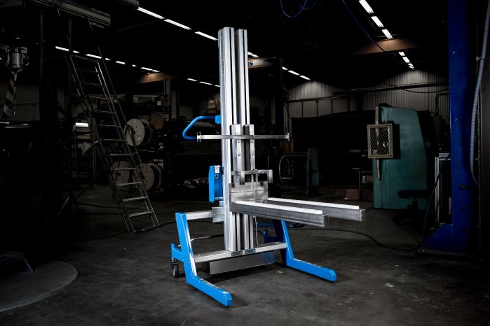 Pronomic_Hebelift_Lift_Drive_325_Gabel-Lastaufnahmemittel.jpg