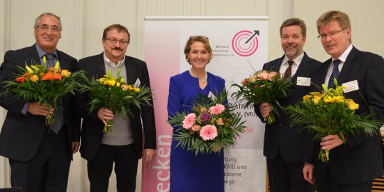 Der neue Vorstand. V.li. Hr. Münch, Dr. Grünler, Fr. Seitz, Hr. Rhiemeier, Dr. Bauer.JPG