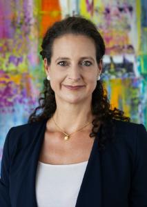 Abbildung 1: Roswitha Habersetzer, Geschäftsführerin der fimox Software GmbH: "Wir können Kunden wie der Jochen Scharf Gruppe auf Augenhöhe begegnen – von Mittelstand zu Mittelstand."