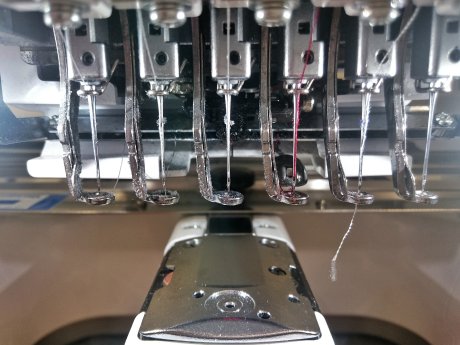 nähmaschine-nadeln-präzision.jpg