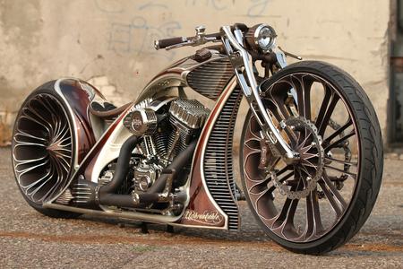 Custom bike from Thunderbike. The motorcycle manufacturer produces many of its milling parts with the CAM suite hyperMILL® from OPEN MIND. Image source: OPEN MIND