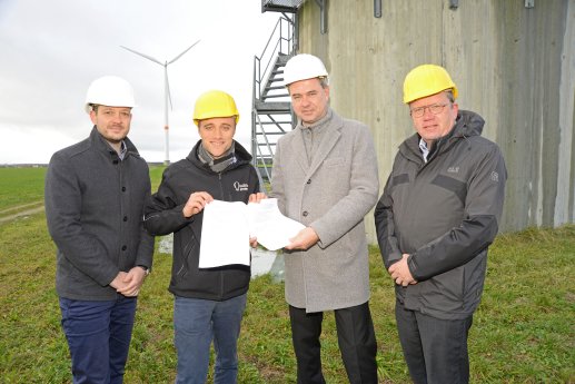 Qualitas Energy wirbt gemeinsam mit dem sächsischen Staatsministerium für die Windenergie.JPG