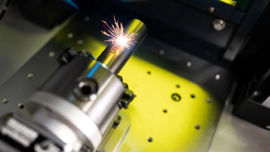 laser-system-in-a-machine__FocusFillWyIwLjAwIiwiMC4wMCIsMTYwMCw5MDBd_ExtRewriteWyJqcGciLCJ3ZWJw.webp