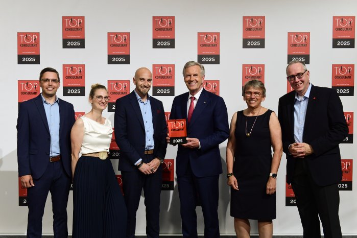 Pressefoto TopConsultant 2025.jpg