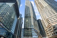 FOUR Frankfurt am Goetheplatz: Hochhausensemble in der Frankfurter Innenstadt mit COLLECTION Business Center in der 45. Etage für Tagungen, Meetings und Besprechungen.