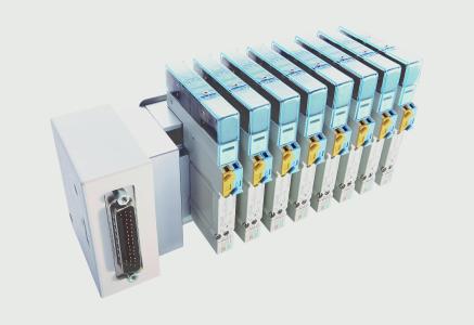Sicher, flexibel, leistungsstark für alle Anwendungen: Die Ventilinseln der Serie SY von SMC sind speziell für die Anwendung im Schaltschrank erhältlich. Sie lassen sich leicht montieren, sorgen für hohe Prozesssicherheit und erfüllen strenge Schutzstandards / Foto: SMC Deutschland GmbH