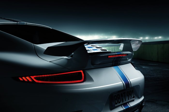 TECHART_for_Porsche_911_Turbo_models_white_rear_spoiler.jpg
