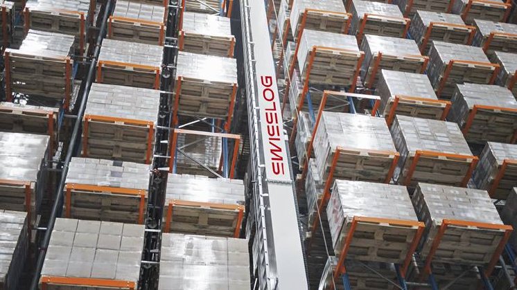 vectura-stacker-crane-for-high-bay-warehouse.jpg