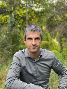 Jürgen Graf ist seit 2015 Leiter der IT-Abteilung in der DPS BS. Mit seinem Team setzt er auf Basis modernster IT- und Hosting-Technologie Kundenprojekte mit höchsten Sicherheitsstandards um