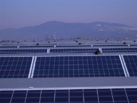 Global Solar Energy_820 kW_Dachanlage_Italien_2.JPG