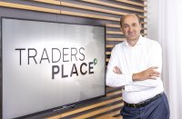 Ernst Huber, Gründer und CEO von Traders Place: “Mit unserem neuen Angebot haben sowohl Kleinanleger als auch vermögende Kunden die Möglichkeit, ihr angelegtes Kapital zu attraktiven Konditionen zu verzinsen und von einem transparenten Anlagekonzept zu profitieren.” Ernst Huber, Gründer und CEO von Traders Place: “Mit unserem neuen Angebot haben sowohl Kleinanleger als auch vermögende Kunden die Möglichkeit, ihr angelegtes Kapital zu attraktiven Konditionen zu verzinsen und von einem transparenten Anlagekonzept zu profitieren.”