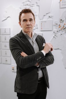 Gebhard-Kuebler-Portrait_065[1].jpg
