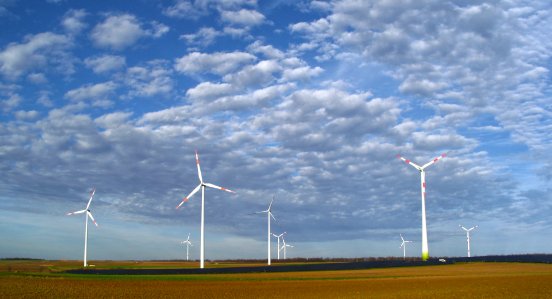 pi35_g_IWES_Windenergiereport.jpg