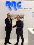 (v.l.n.r.): Michael Müller, Area Sales Manager at RRC, Tim Parker, Battery Products Manager, Avnet Abacus