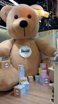 aufblasbarer-Teddy-Steiff.jpg.webp