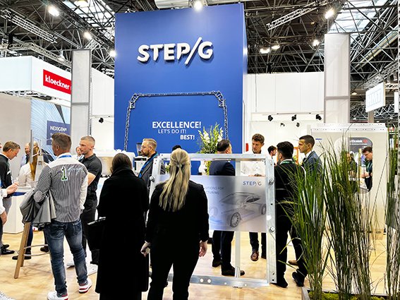 stepg_messestand_besucher_aluminium_2024_img1.jpg