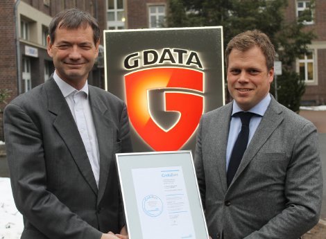 G_Data_CrefoZert-Übergabe_RGB.jpg