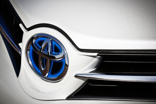 Toyota_Auris_Hybrid_22573_hires.jpg