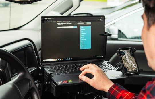 ram-mountsuniversal-laptop-halter-fahrzeug-schwenkbar.jpg