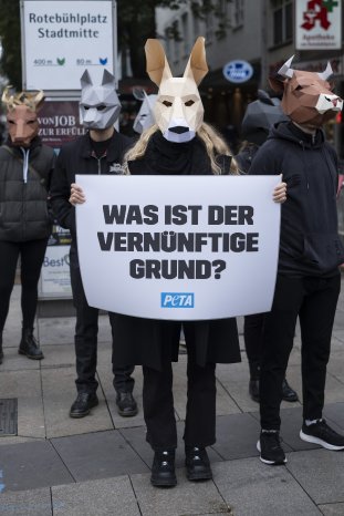 2024-09-16-Demo-Vernuenftiger-Grund-Stuttgart-2283-c-PETA-D.jpg