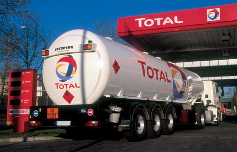 Cross-border service station replenishment – EMCS is a topic theme here as well. © Total