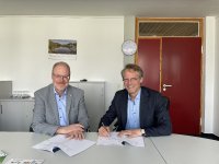 Ralf Gänshirt, Bürgermeister der Gemeinde Hirschberg und Joachim Goldbeck, CEO der GOLDBECK SOLAR Gruppe