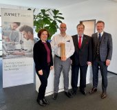  (from left to right): Dr. Sara Ghaemi, Director Technical Development Avnet Abacus; Marco Enge, Senior PM Avnet Abacus; Michael Clarner, Head of Distribution Sales EMEA Harwin; Hagen Götze, Senior Director Marketing Avnet Abacus