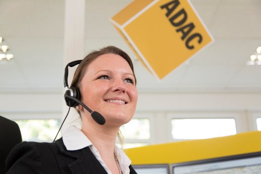 ADAC_TruckService_Hotline_m.jpg