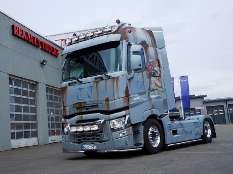 Vintage Truck 4 LD.JPG