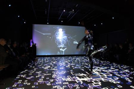 Tanzperformance bei der Eröffnung des VR Experience Labs an der Hochschule Kaiserslautern