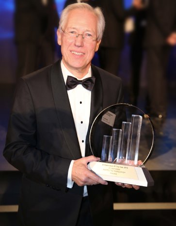 BARTEC_Entrepreneur Of The Year 2015_Dr. Ralf Köster_Verleihung.jpg
