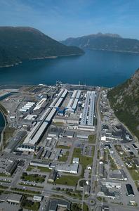The aluminium production plant of Norsk Hydro in Skandinavia: Façade elements safely installed with around 300.000 EJOT Cronimaks