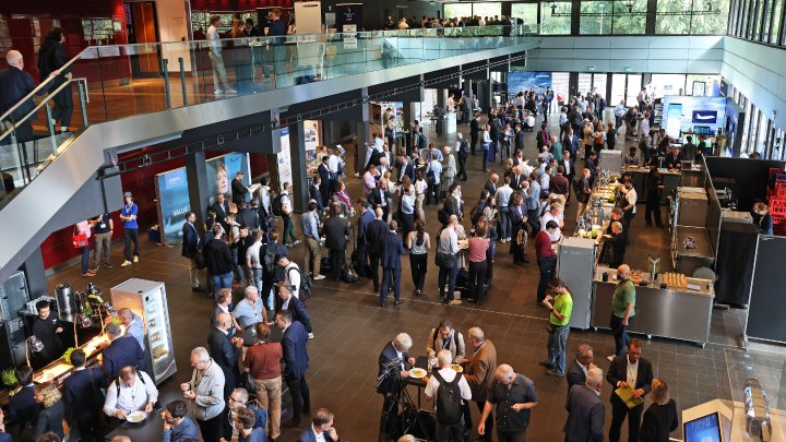 Rekord zum Jubiläum: 1.150 Teilnehmende beim 75. Deutschen Luft- und Raumfahrtkongress