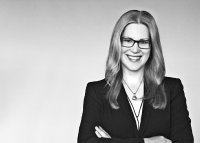 Anja Rupprecht von Diehl Defence ist Keynote-Sprecherin am ersten Tag der Rapid.Tech 3D 2023. Am 9. Mai beleuchten sie und Markus Bähr die AM-Vielfalt von Forschung und Entwicklung bis zur Serienfertigung bei Diehl und zeigen auf, wie unterschiedlichste Anforderungen sinnvoll strukturiert werden können