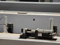 „Maschinendaten direkt aus der Produktion: Der SINFOSY-Sensor mit Schutzart IP68 macht Betriebszustände und Stillstände sichtbar.“