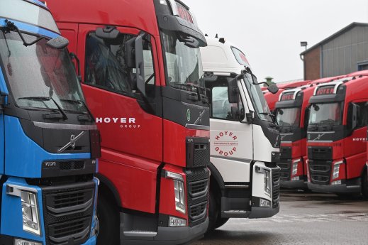 VolvoTrucks-Hoyer_121219_2.jpg