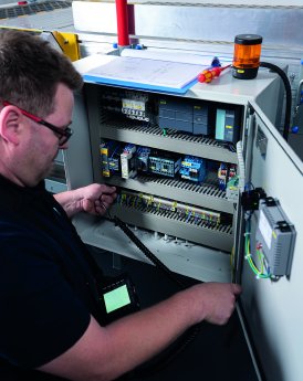 Prüfung_von_ortsfesten_elektrischen_Anlagen_und_Maschinen_CMYK300.jpg