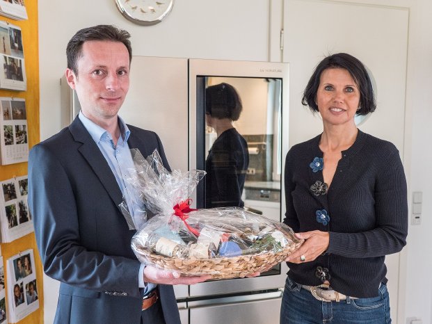 Bild_LG SIGNATURE Übergabe_3.jpg